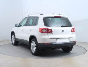 Volkswagen Tiguan - 2010