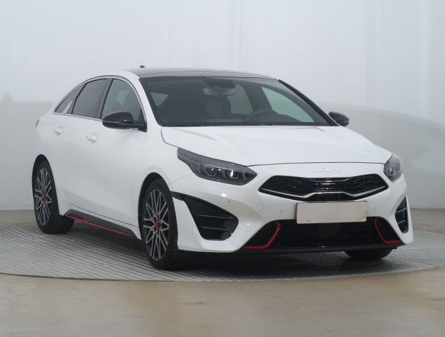 Kia ProCeed 2024