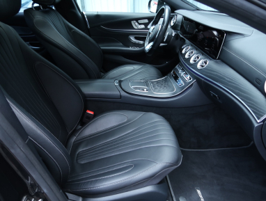 Mercedes-Benz CLS - 2020