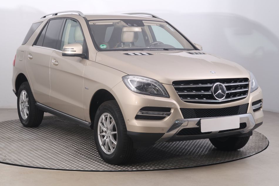 Mercedes-Benz ML - 2012