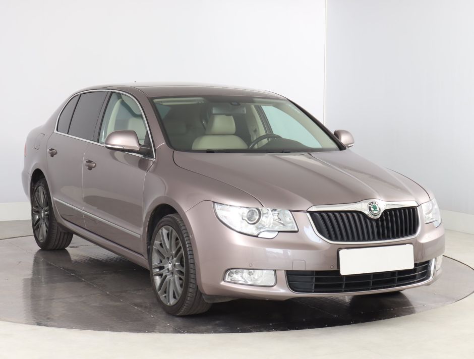 Skoda Superb - 2011