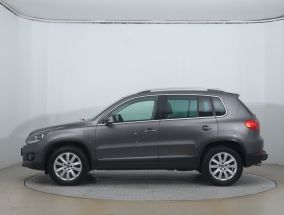 Volkswagen Tiguan - 2012
