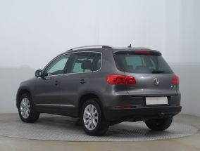 Volkswagen Tiguan - 2012