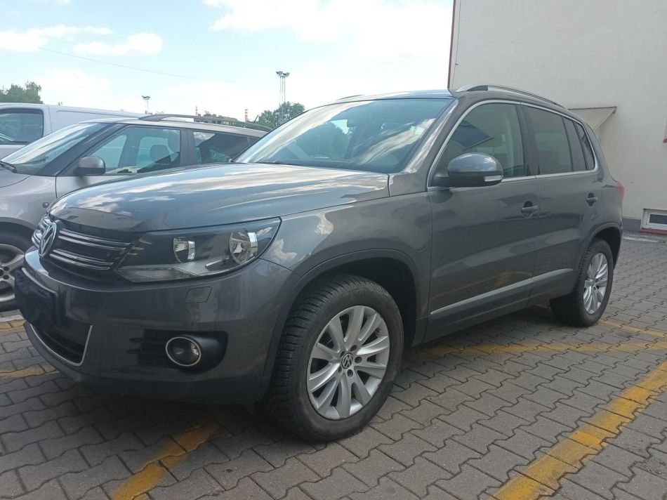 Volkswagen Tiguan - 2012