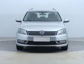 Volkswagen Passat - 2011