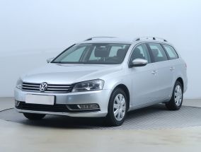 Volkswagen Passat - 2011