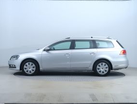 Volkswagen Passat - 2011