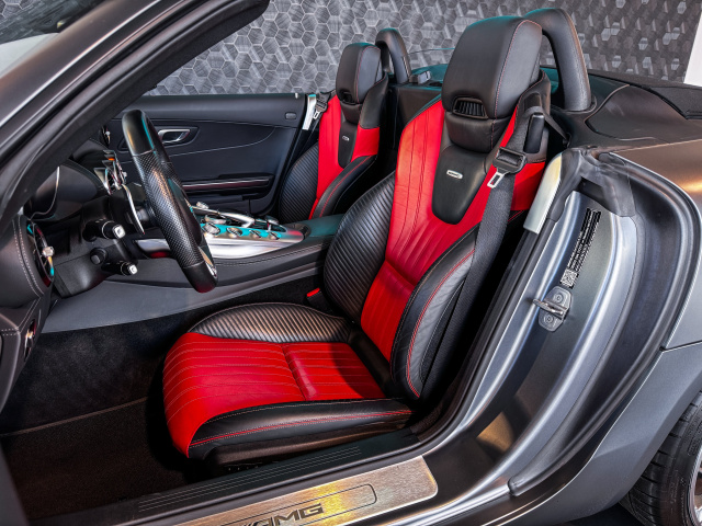 Mercedes-Benz AMG GT Roadster
