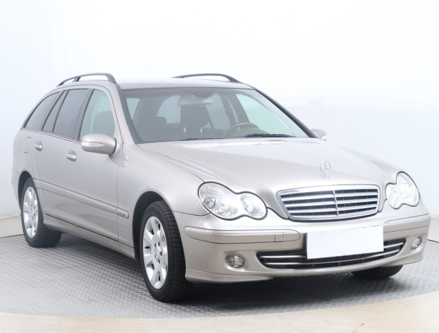 Mercedes-Benz C 2004