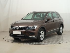 Volkswagen Tiguan - 2016