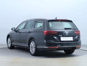 Volkswagen Passat - 2015
