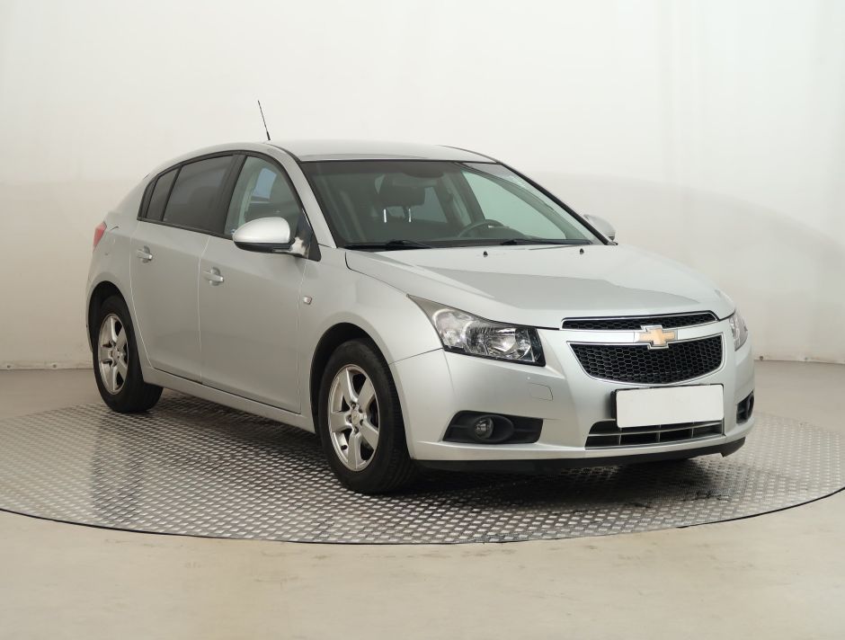 Chevrolet Cruze - 2011