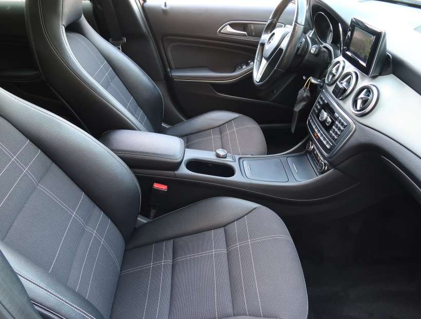 Mercedes-Benz GLA, 2014