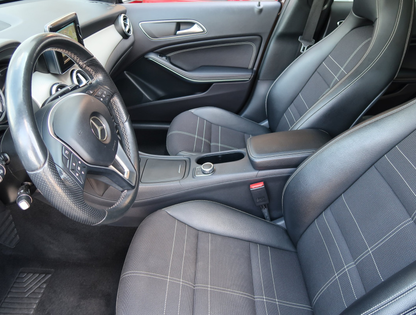 Mercedes-Benz GLA, 2014
