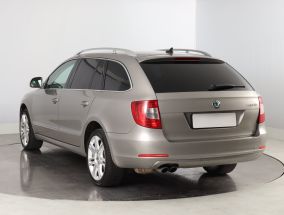 Skoda Superb - 2011