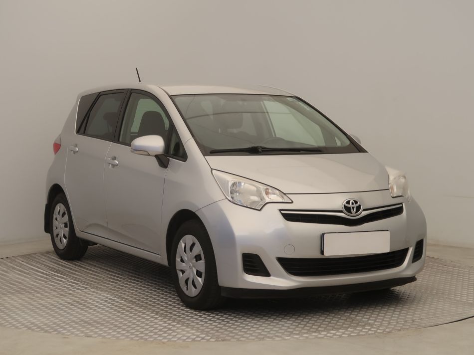 Toyota Verso-S - 2014
