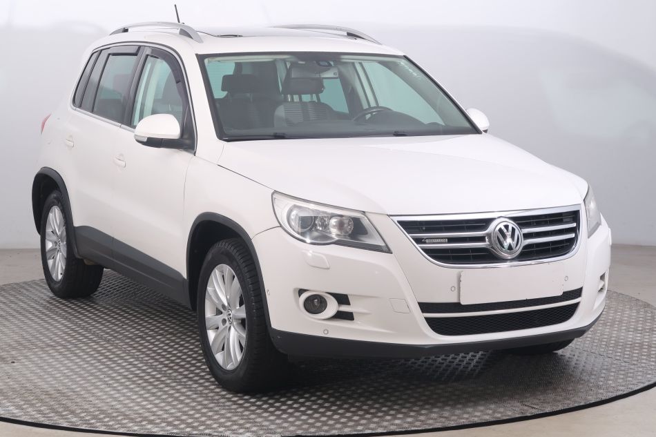 Volkswagen Tiguan - 2009