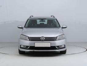 Volkswagen Passat - 2011