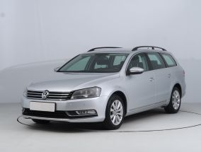 Volkswagen Passat - 2011