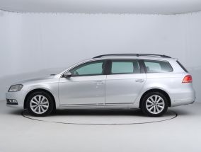 Volkswagen Passat - 2011