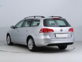 Volkswagen Passat - 2011