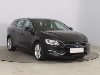 Volvo V60, 2015