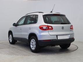 Volkswagen Tiguan - 2010