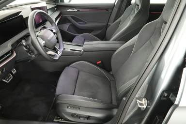 Škoda Superb - 2025