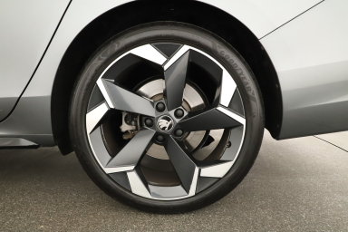 Škoda Superb - 2025