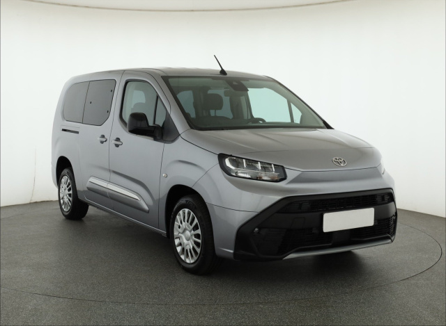 Toyota Proace City Verso 2024