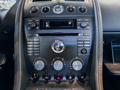 Aston Martin V8 Vantage - 2007