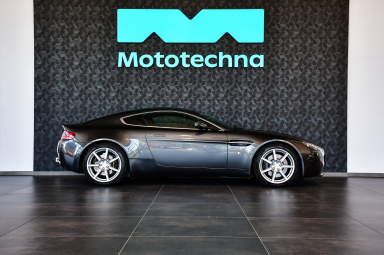 Aston Martin V8 Vantage - 2007