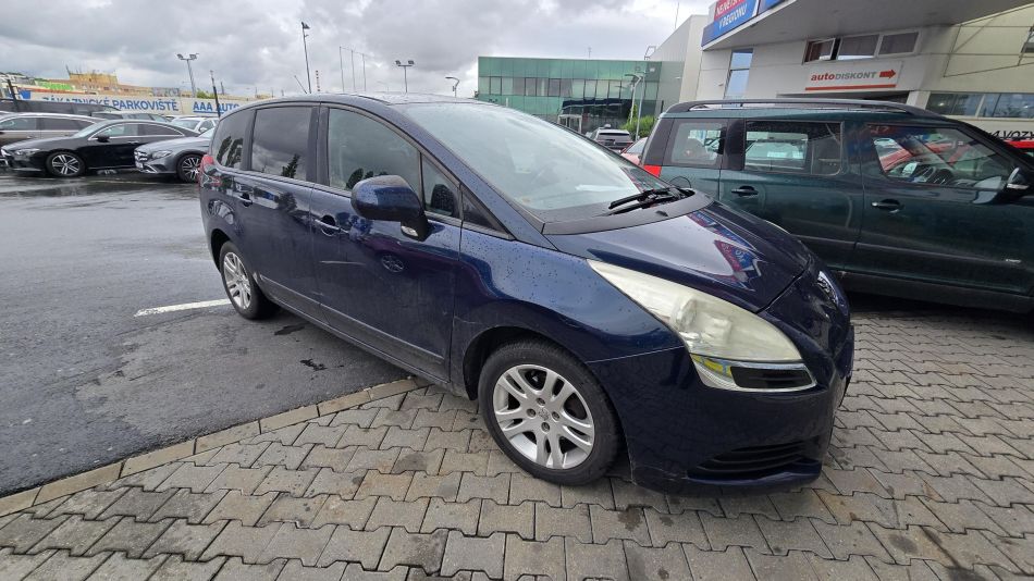 Peugeot 5008 - 2010