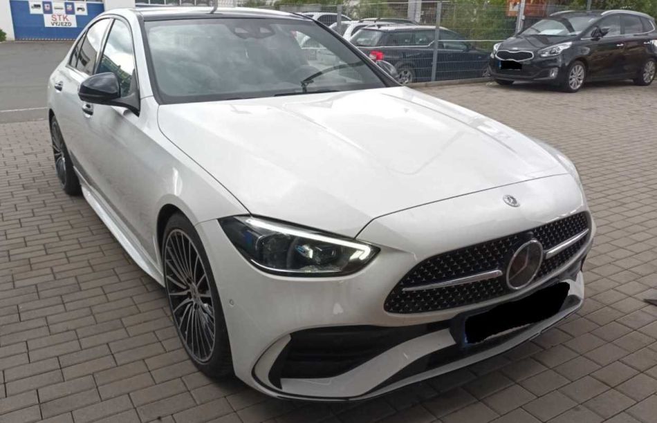 Mercedes-Benz C - 2023