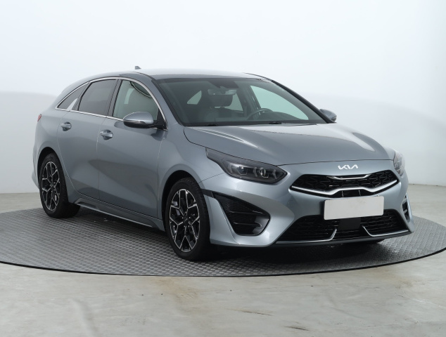 Kia ProCeed 2023