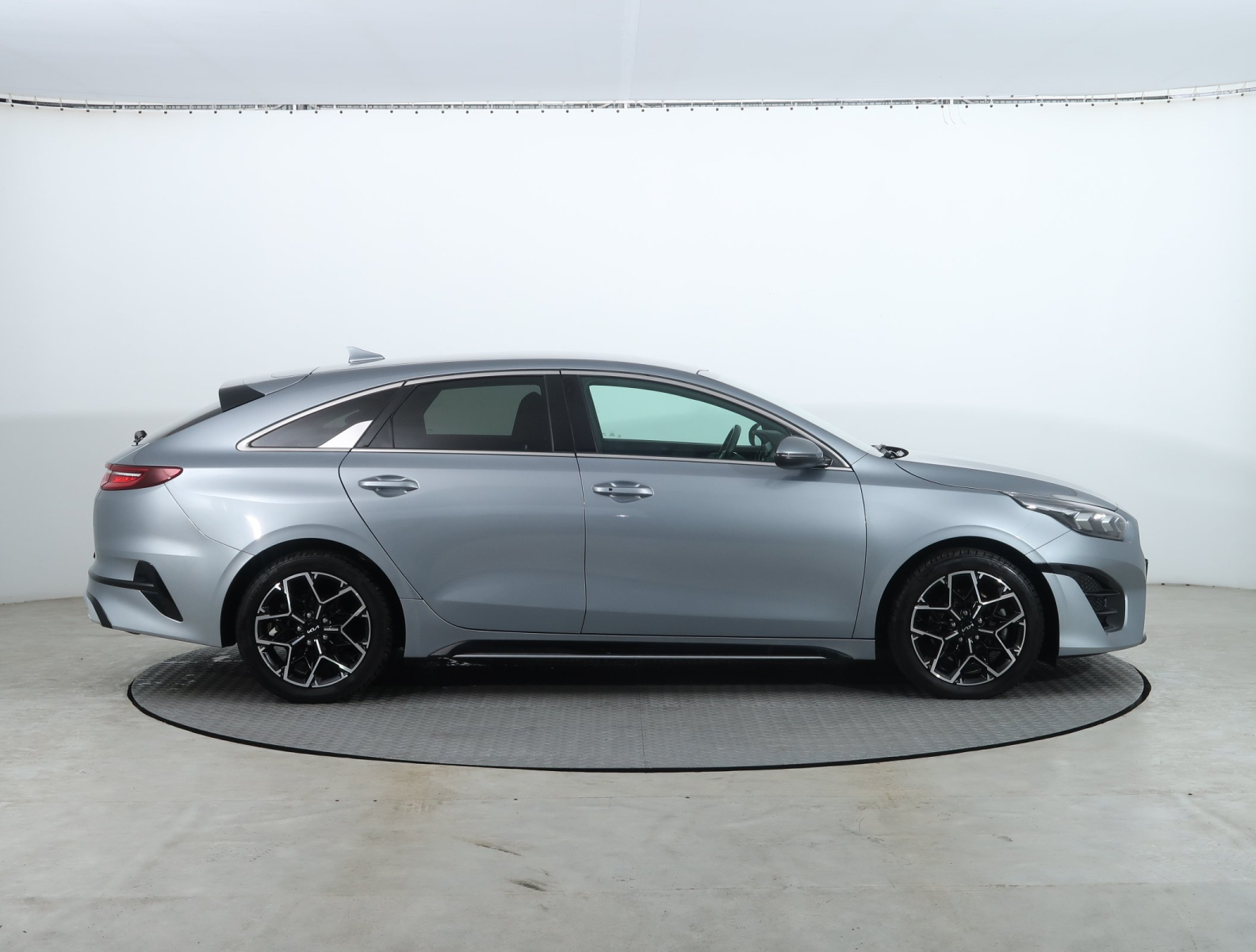 Kia ProCeed - 2023