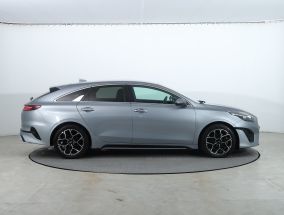 Kia ProCeed - 2023