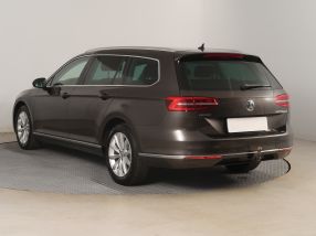 Volkswagen Passat - 2015