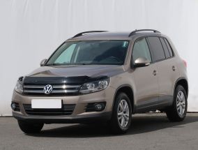 Volkswagen Tiguan - 2011