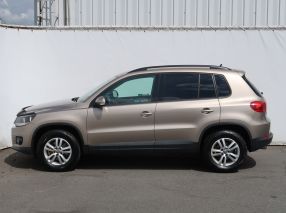 Volkswagen Tiguan - 2011