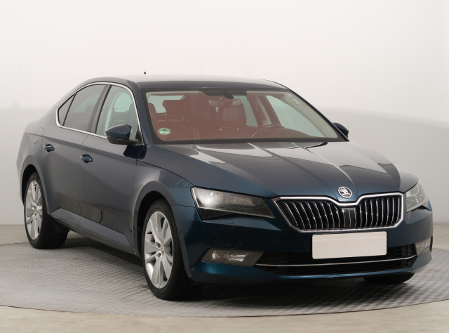 Škoda Superb 2016