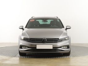 Volkswagen Passat - 2021