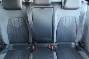 Volkswagen Golf - 2022