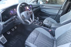 Volkswagen Golf - 2022