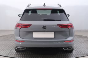 Volkswagen Golf - 2022