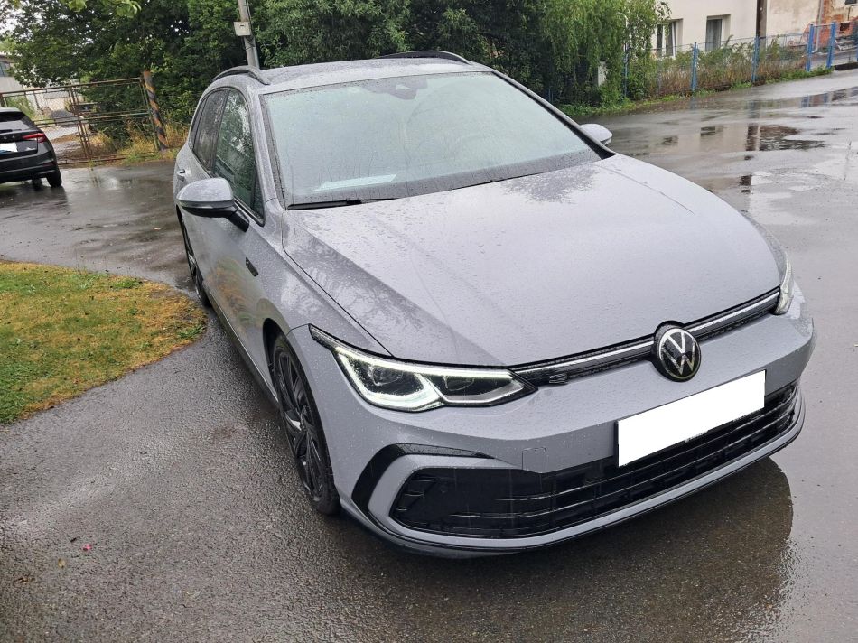 Volkswagen Golf - 2022