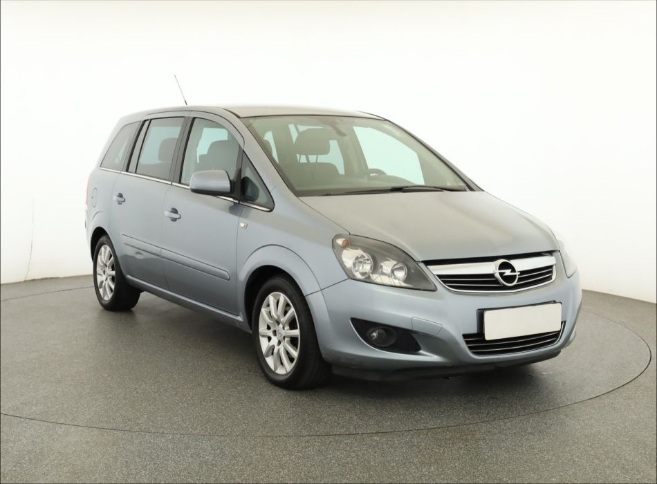 Opel Zafira - 2011