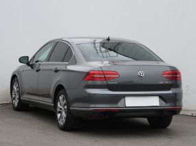 Volkswagen Passat - 2016