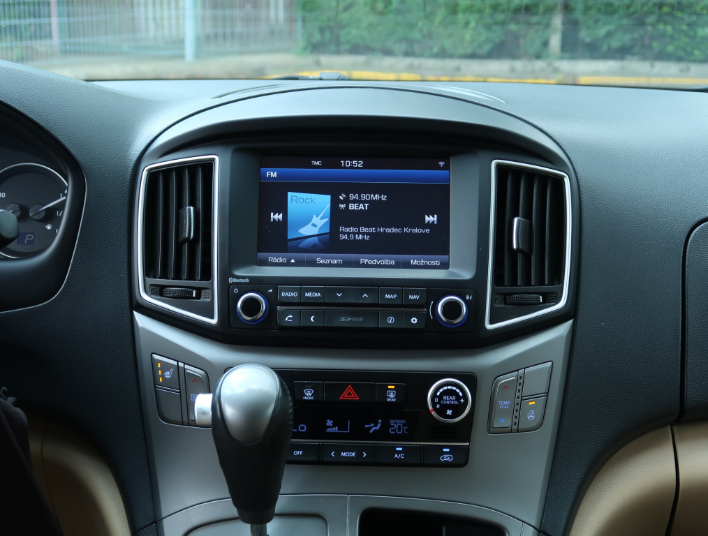 Hyundai H-1 Tour