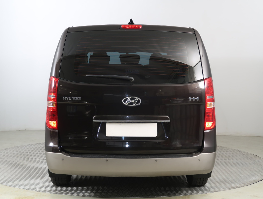Hyundai H-1 Tour